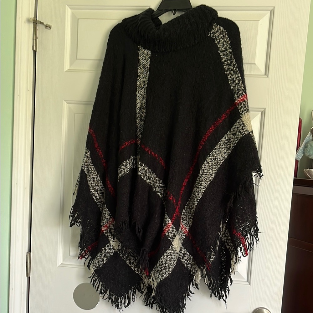 A. Byer Women’s Poncho